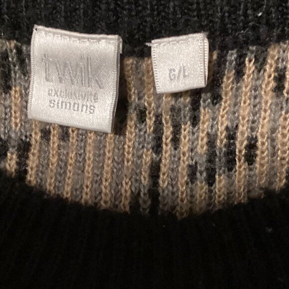 Twik by Simons Women's Black Brown Leopard Print Sweater Warm Cozy Comfy - Picture 4 of 5